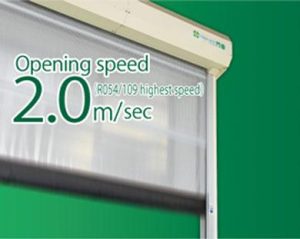 Kecepatan buka tutup monban high speed door untuk loading dock yang cepat. sekitar 2 meter perdetiknya.