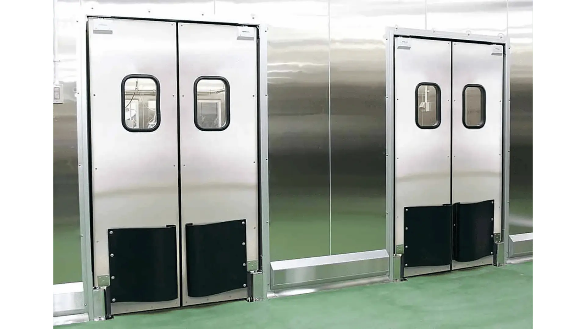 Swing door uniflow in the factory area